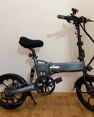 E-bike pieghevole  Fiido DS2  250W accessoriata