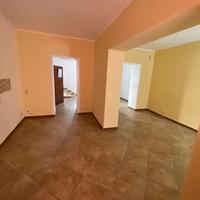 Palazzina indipendente con corte