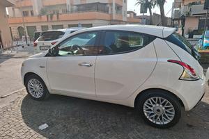 LANCIA YPSILON GPL FULL OPTIONAL
