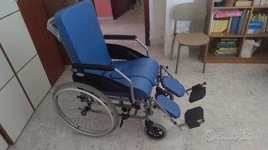 Sedia a rotelle da comodo