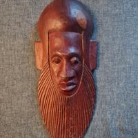 Maschera di legno africana