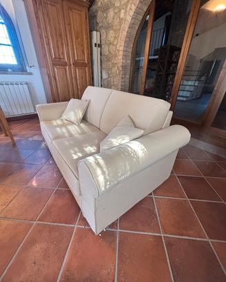 Divano in tessuto due posti