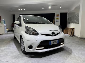 Toyota Aygo 1.0 12V VVT-i 5 porte Cool Soda Connec