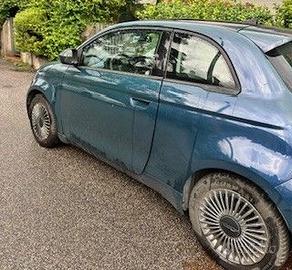 LA NUOVA 500 FULL ELETTRIC -ICON