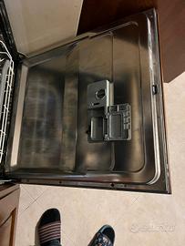 lavastoviglie ariston hotpoint