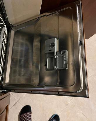 lavastoviglie ariston hotpoint