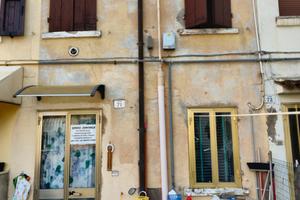 Copparo (Fe) centro piccola casa da ristrutturare