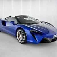 McLaren Artura Spider - McLaren Milano