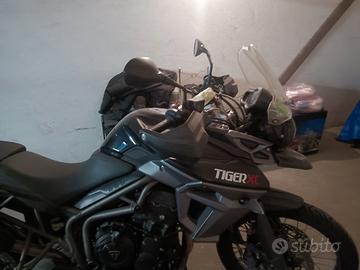 Triumph 800 Tiger XC