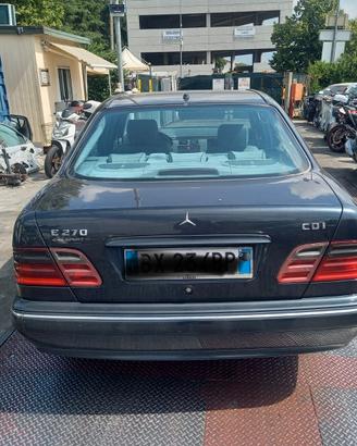 Ricambi Mercedes classe e 270 anno 2001