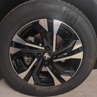Pneumatici. 215/60 R17 96 dot.05/25