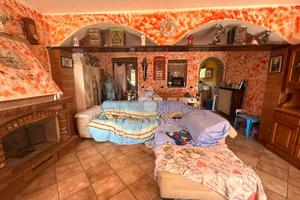 CASA SEMINDIPENDENTE A CASSOLNOVO