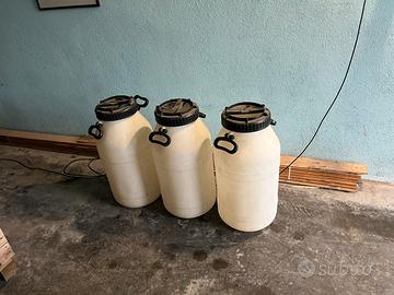 Bidoni per liquidi alimentari