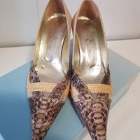 SCARPE DECOLLETE' IN CAMOSCIO E PELLE