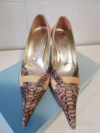 SCARPE DECOLLETE' IN CAMOSCIO E PELLE