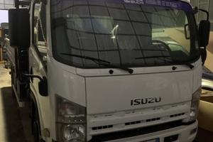 Isuzu usato P75 ribaltabile e gru