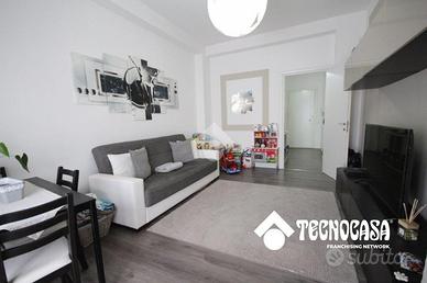 2 LOCALI A CORNAREDO