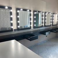 Arredamento make up accademia e parrucchieri