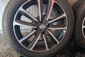 4 gomme invernali 195/55 R16 cerchi in lega NISSAN