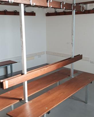 panca per spogliatoi .