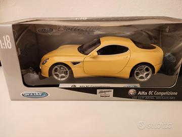 Alfa Romeo 8C 1/18
