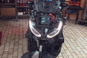 Yamaha X max 300 Incidentato