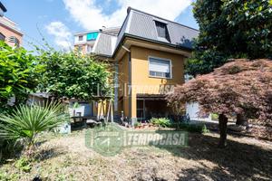 ** Villa Singola Bifamiliare**