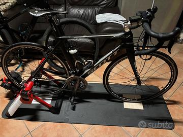 Bici Scott Foil carbonio