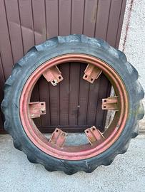 Gomme + cerchi trattore R28