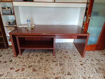 scrivania in mogano
