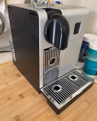 Macchina Caffè Nespresso Delonghi “ lattissima Pro
