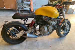 Honda Hornet cafe racer