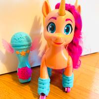 My Little Pony Sunny Starscout “Canta e pattina”