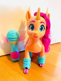 My Little Pony Sunny Starscout “Canta e pattina”