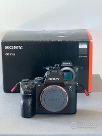 Sony A7RIII (ILCE-7RM3) + obiettivo vintage 35-105