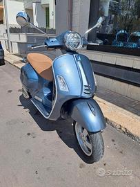Piaggio vespa gts 300 abs 2019 km 7800 garanzia