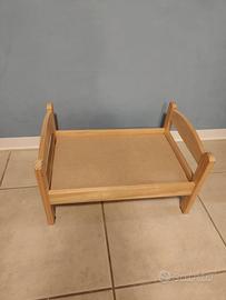 lettino per bambole in legno