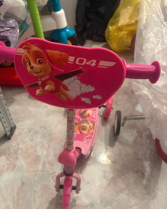 monopattino paw Patrol fucsia 