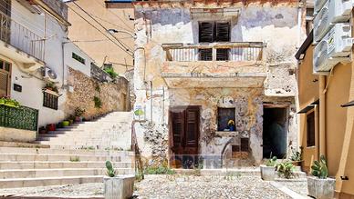 CASA SEMINDIPENDENTE A MONREALE