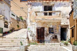 CASA SEMINDIPENDENTE A MONREALE