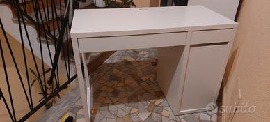 Scrivania Ikea