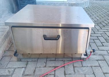 forno e piastra con gas per ristorante 