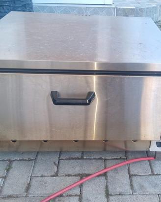 forno e piastra con gas per ristorante 