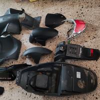 CARENE RICAMBI KYMCO AGILITY 50 125 150 R12 05 13