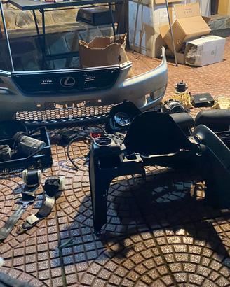 Ricambi lexus IS 200