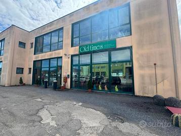 Immobile di 240 m² con 3 locali a Città di Castell