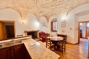 CASA SEMINDIPENDENTE A ASSISI