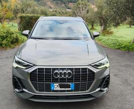 Audi Q3 S-line S- Tronic