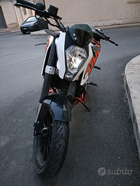 KTM Duke 125