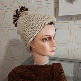 cappelli di lana , scarpette neonato, scaldacollo 